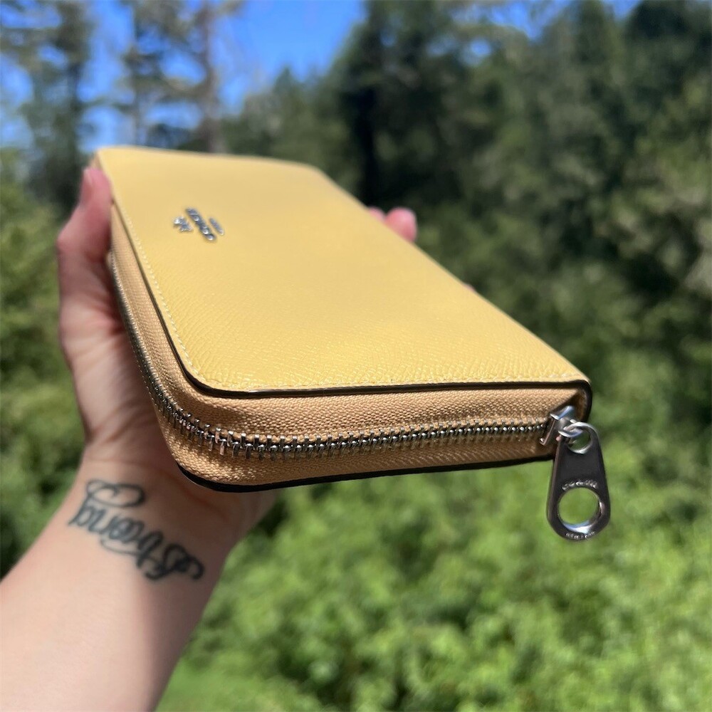 COACH Long Zip-Around YELLOW Crossgrain Leather Wallet SILVER Hardware AUTHENTIC - Picture 7 of 12